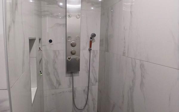 Appartement à vendre    5 pièces • 93,64 m2 Saint-Didier-au-Mont-d'Or