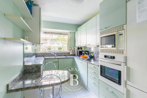 Paris 16ème, Appartement 2 Chambres -  109 m² à vendre