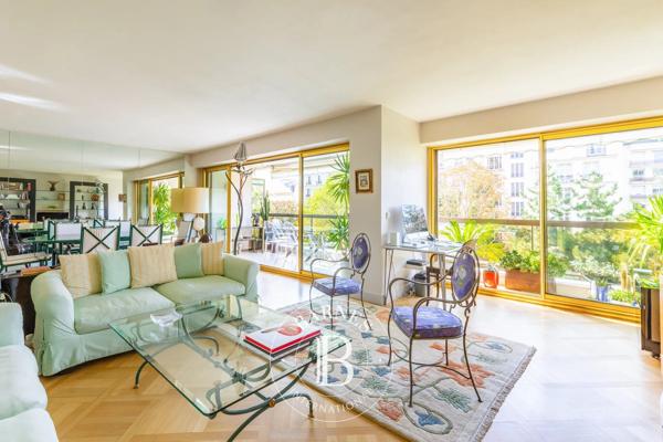 Paris 16ème, Appartement 2 Chambres -  109 m² à vendre