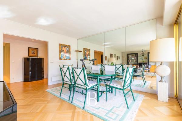Paris 16ème, Appartement 2 Chambres -  109 m² à vendre