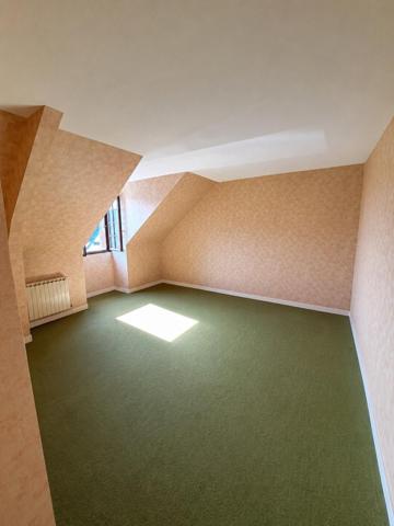 Maison à trés grand potentiel en centre bourg