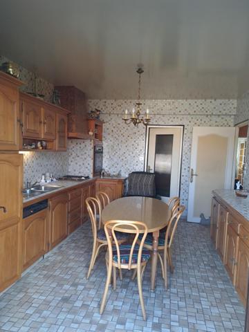 Maison à trés grand potentiel en centre bourg
