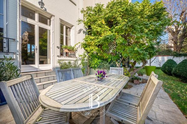 Bois-Colombes, Maison 6 Chambres -  265 m² à vendre