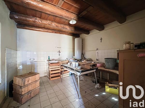 Maison rustique 4 pièces de 58 m² à Polignac (43000)