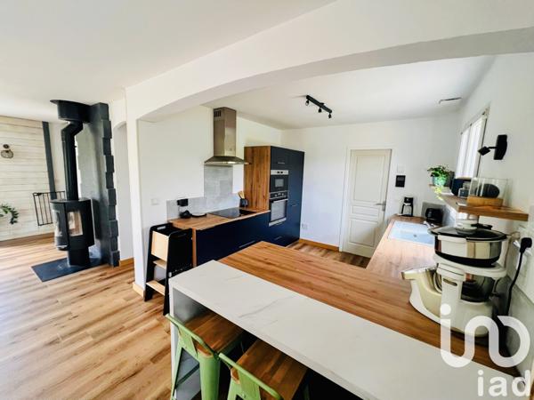 Maison à vendre 5 pièces 107 m² Saint-Antoine-du-Rocher