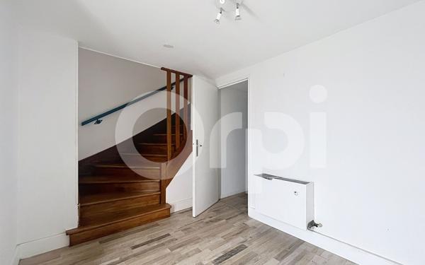 Maison à louer    4 pièces •  Saint-Pantaléon-de-Larche