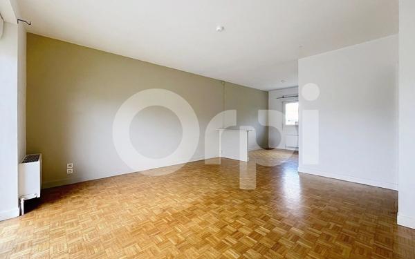 Maison à louer    4 pièces •  Saint-Pantaléon-de-Larche