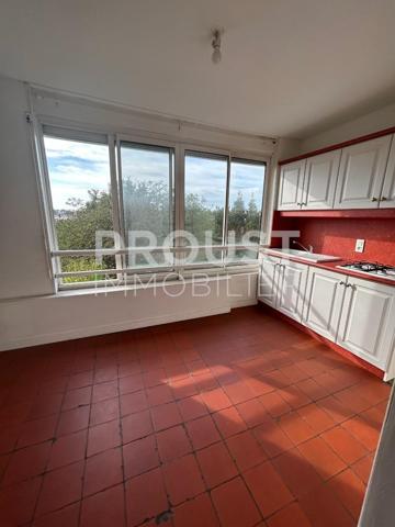 En exclusivité niort proche brèche, immeuble locatif deux logements