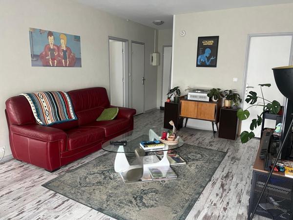 Mérignac limite Bordeaux Caudéran, appartement T3 rénové et loué