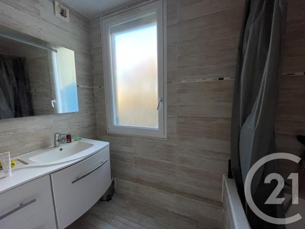 Appartement F6 à vendre  6 pièces - 112 m2 CERGY - 95