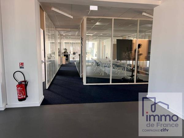 ST ETIENNE MAGNIFIQUES BUREAUX