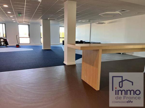 ST ETIENNE MAGNIFIQUES BUREAUX