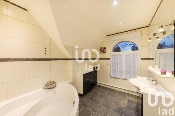 Maison à vendre 7 pièces 198 m² Frépillon