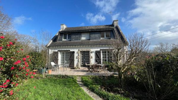 Maison à vendre à Ploemel - 6 pièces, 4 chambres, 123 m²