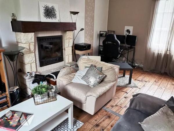 FALAISE: Maison en pierres, d'environ 120 m² habitable sur 655 m² de terrain 4 chambres