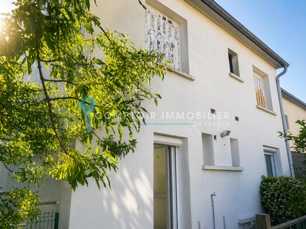 Maison
                                                                                                                                                                                                                                                                                                                        6 pièce(s)                                                                                                                                                                                                          4 chambre(s)                                                                                                                                                                                                          136  m²