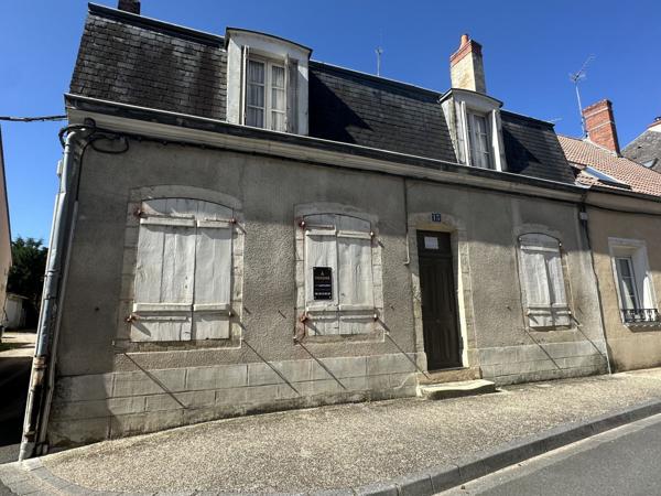 Vente Maison161,5 m² - 7 Pièces - ST AMAND MONTROND (18200)