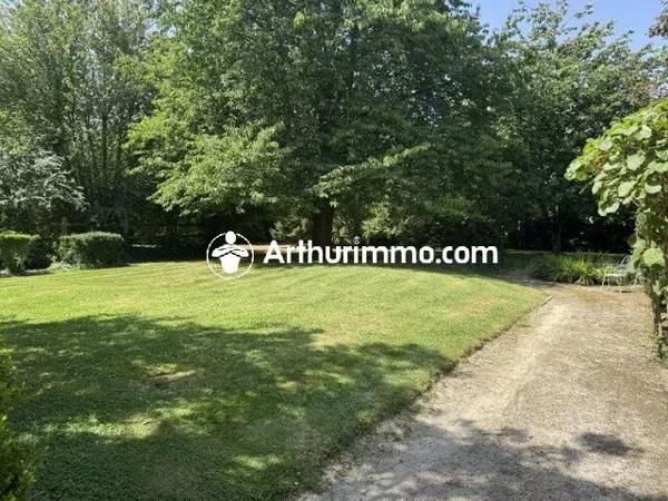 Vente                                                      Propriété
                        
                     7 pièces                      219 m2                     à Pré-en-Pail-Saint-Samson