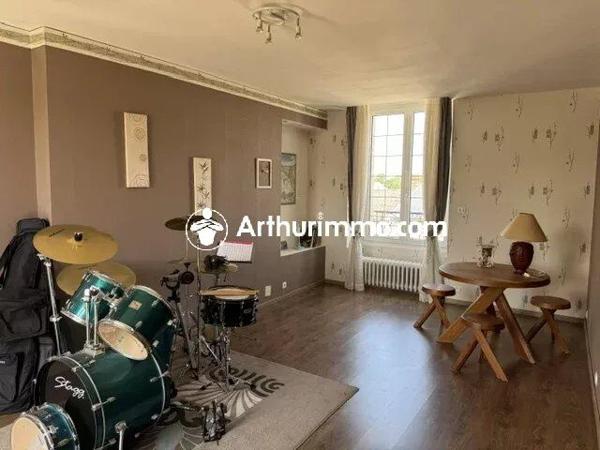 Vente                                                      Propriété
                        
                     7 pièces                      219 m2                     à Pré-en-Pail-Saint-Samson