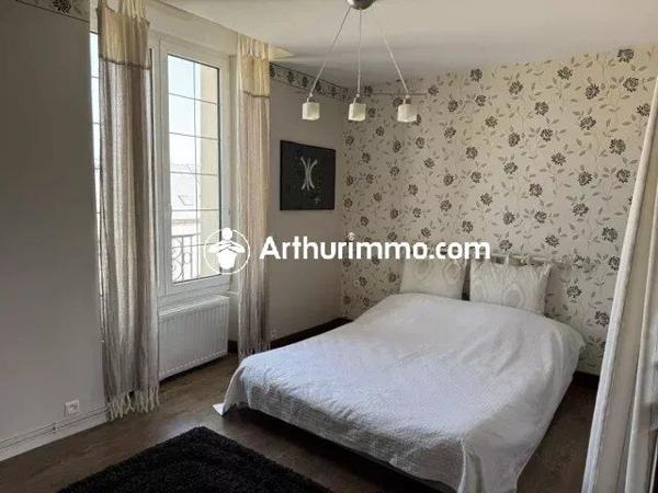 Vente                                                      Propriété
                        
                     7 pièces                      219 m2                     à Pré-en-Pail-Saint-Samson