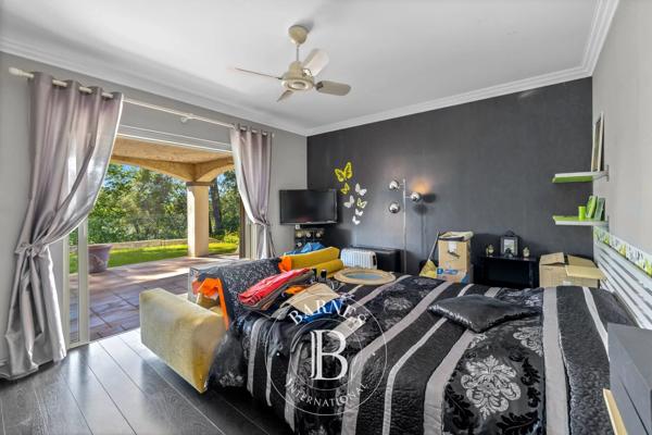 Mouans-Sartoux, Maison 5 Chambres -  369 m² à vendre