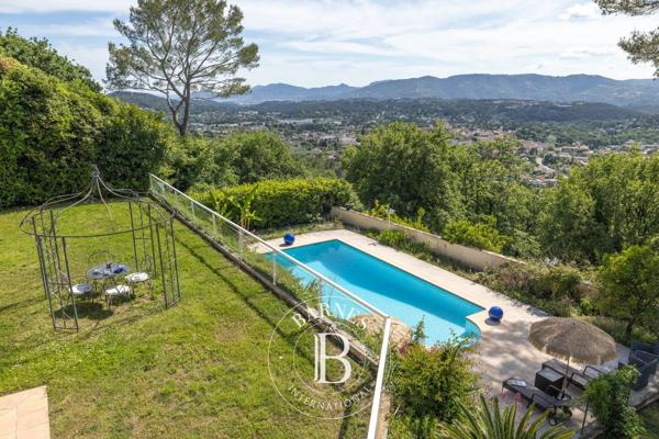 Mouans-Sartoux, Maison 5 Chambres -  369 m² à vendre