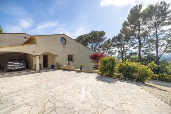 Mouans-Sartoux, Maison 5 Chambres -  369 m² à vendre