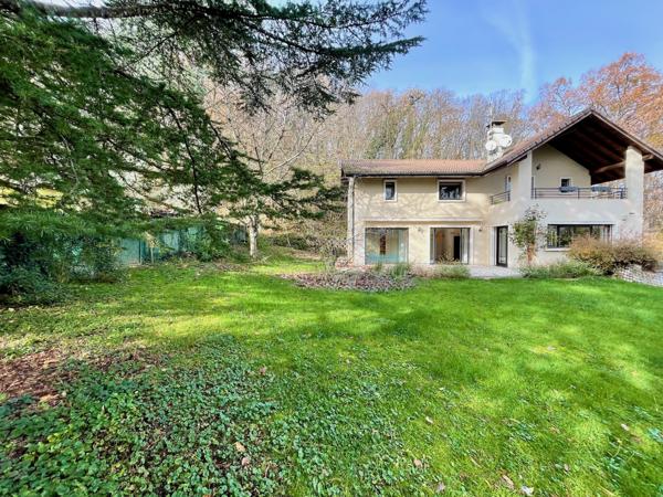 Divonne-les-Bains (01220) Maison individuelle - Environnement nature et proche centre