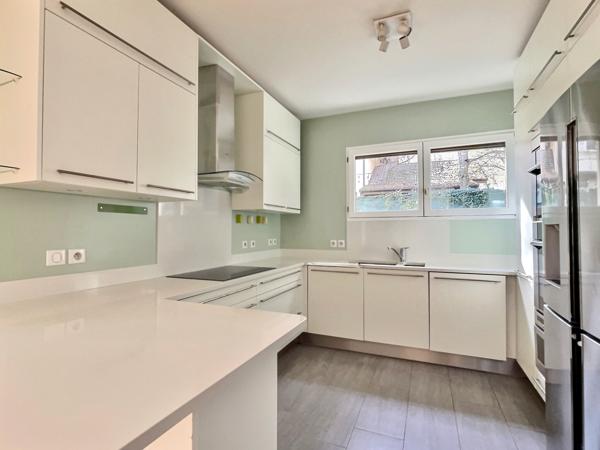 Divonne-les-Bains (01220) Maison individuelle - Environnement nature et proche centre