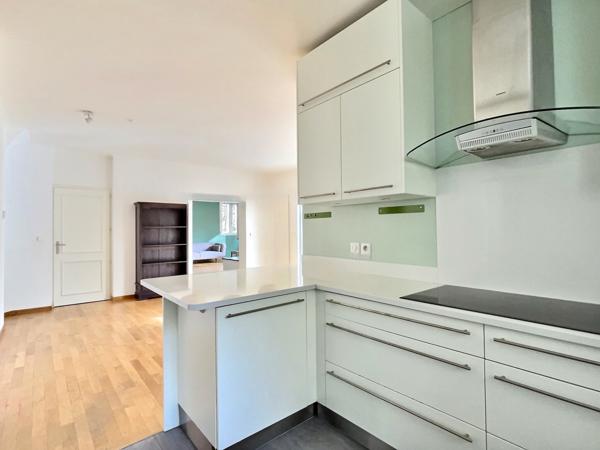 Divonne-les-Bains (01220) Maison individuelle - Environnement nature et proche centre