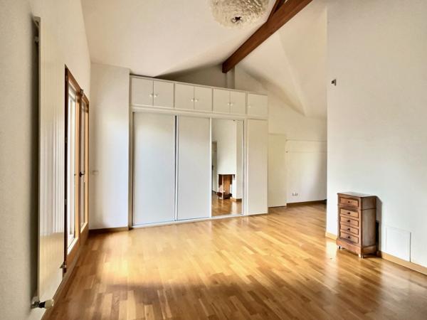 Divonne-les-Bains (01220) Maison individuelle - Environnement nature et proche centre