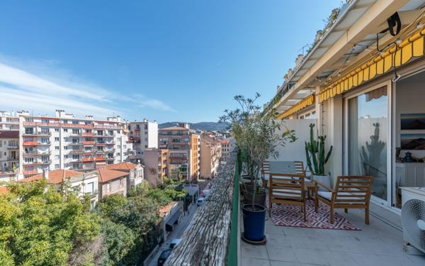 Appartement à vendre    3 pièces • 59 m2 Nice