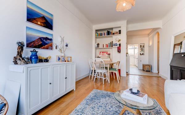 Appartement à vendre    3 pièces • 59 m2 Nice