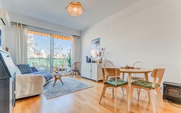 Appartement à vendre    3 pièces • 59 m2 Nice