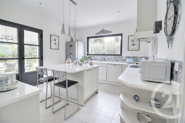 Maison à vendre  4 pièces - 134,40 m2 ROQUEFORT LES PINS - 06