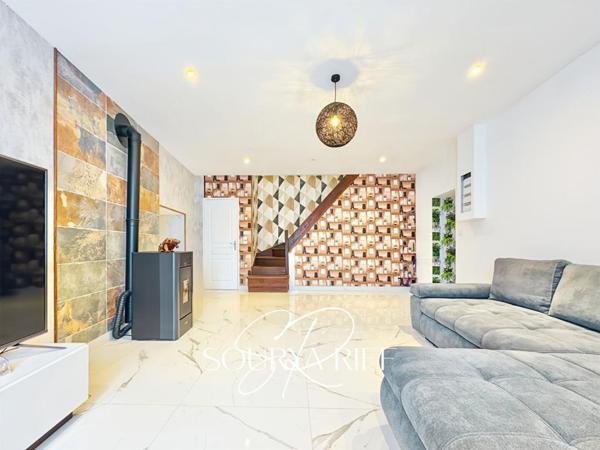 EXCLUSIVITE CHARMANTE MAISON RENOVEE A SALSIGNE  200 m2