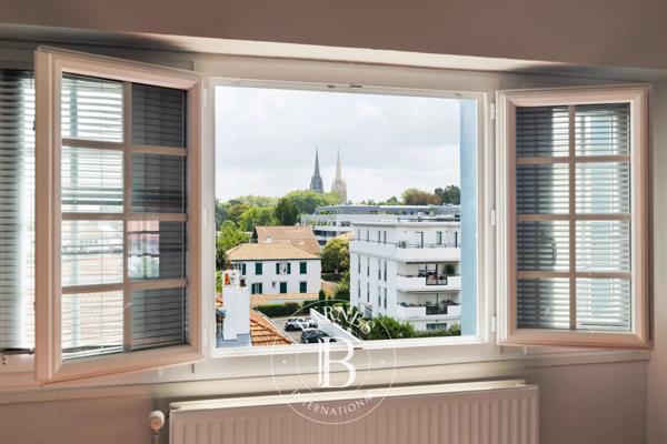 Bayonne, Bureau  500 m² à vendre