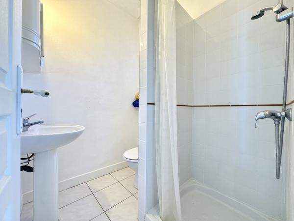 Maison en pierre avec gîte et garage  Roquecor (82150)