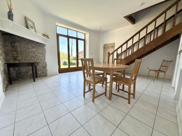 Maison en pierre avec gîte et garage  Roquecor (82150)