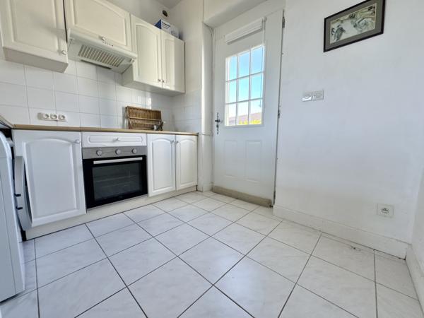 Maison en pierre avec gîte et garage  Roquecor (82150)