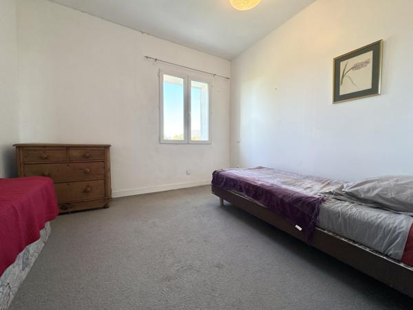 Maison en pierre avec gîte et garage  Roquecor (82150)