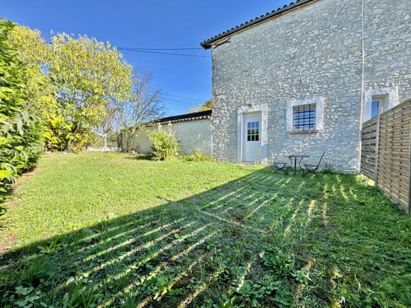 Maison en pierre avec gîte et garage  Roquecor (82150)