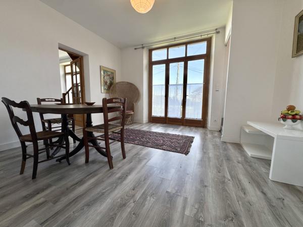 Maison en pierre avec gîte et garage  Roquecor (82150)