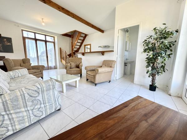 Maison en pierre avec gîte et garage  Roquecor (82150)