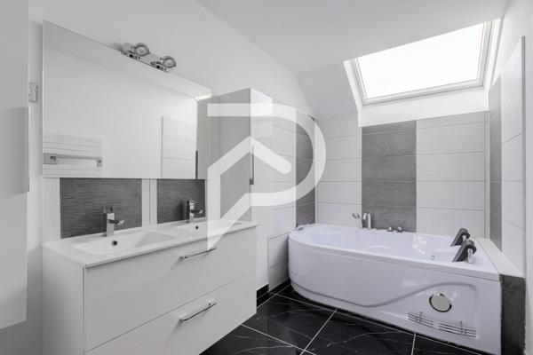 Maison 5 pièces 166.74 m2