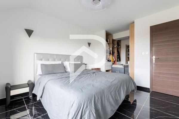 Maison 5 pièces 166.74 m2