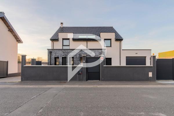 Maison 5 pièces 166.74 m2