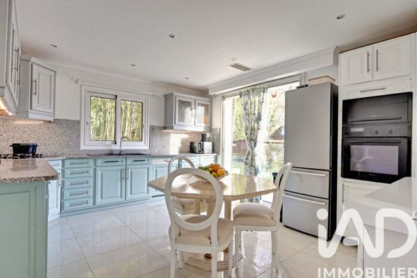 Maison à vendre 8 pièces 206 m² Castelnau-de-Médoc