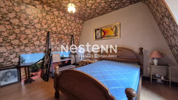 Maison de 135 m² , 6 pièces située dans un quartier recherché sur Igny - Maison avec grand  jardin et plusieurs dépendances possibilité aménagement d'un studio