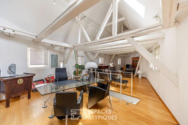 Ancienne synagogue en coeur de village